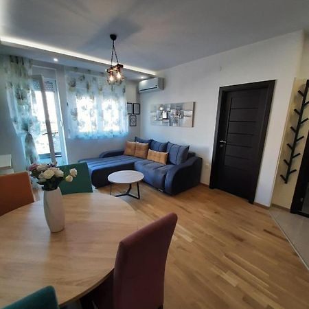Laura Apartment Novi Sad Exterior photo