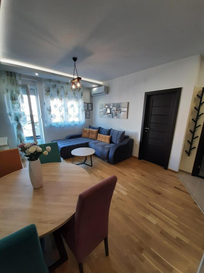 Laura Apartment Novi Sad Exterior photo